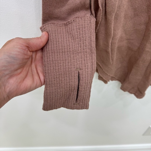 We the Free Colby Long Sleeve Tee Spicy Chestnut Sz Large - Picture 6 of 7